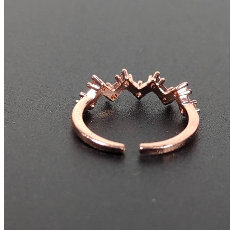 Wellenförmiger Zirkonring