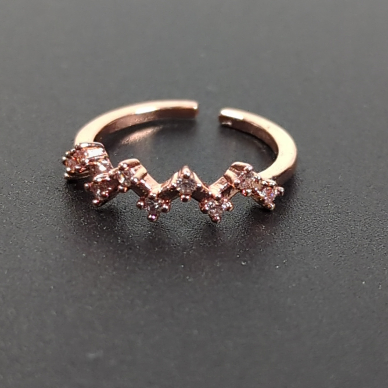 Wellenförmiger Zirkonring