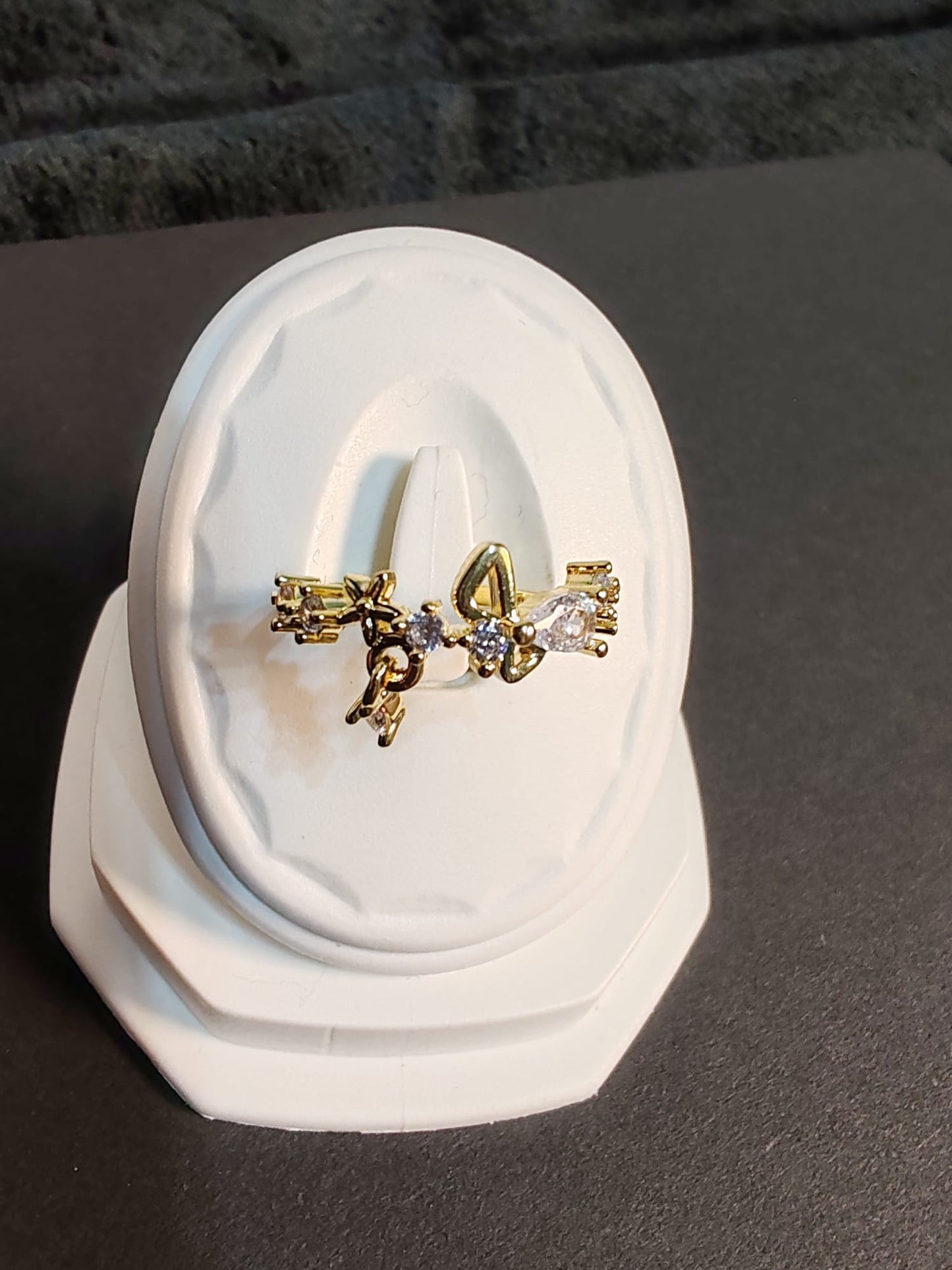 Goldener offener Schmetterlingszirkonring
